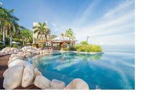 Unclassified image, 4 of 16, button - Garza Blanca 3-bedroom PH Beach Prime, beautiful Puerto Vallarta Christmas Week. (Puerto Vallarta)