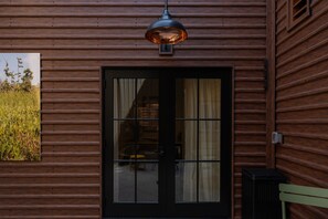 Exterior detail - The Miss Lou (New Orleans)