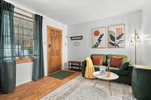 Unclassified image, 4 of 56, button - Stylish Private Home with Modern Design (Natrona Heights)