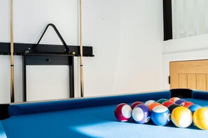 Luokittelematon kuva, 2 kautta 12, painike