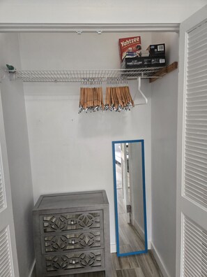 Closet - Private studio, centrally located - 5min to beach! (St. Thomas)