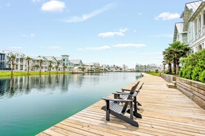Interior - Wade in the Water 105 YEA (Port Aransas)