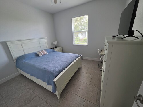Tranquil 3-bedroom pool home in Port Charlotte