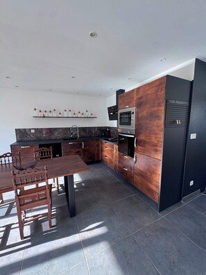 Unclassified image, 2 of 17, button - Beautiful, bright 59-square-meter apartment in the heart of Bellevue. (Saint-Étienne)