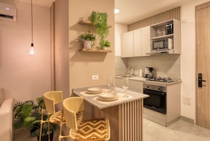 Ảnh chưa phân loại, 3 trong số 9 ảnh, nút