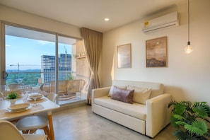 Ảnh chưa phân loại, 4 trong số 9 ảnh, nút