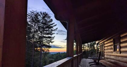 Shortoff Mountain Retreat | 3 Suites | Sleeps 12