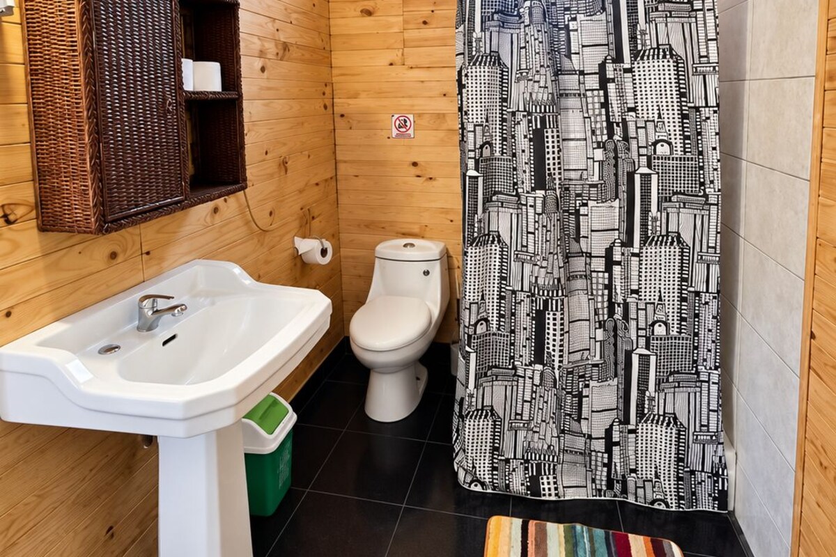 Family Cottage, Courtyard View | Bathroom