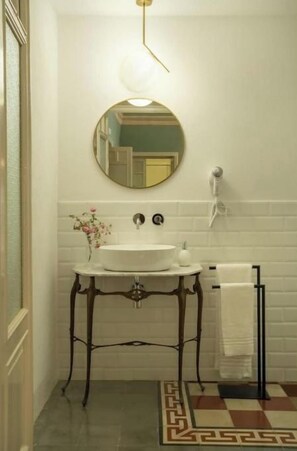 Bathroom - Fornai18: A "Slow" B&B in the historic center of Catania (Catania)