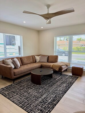 Unclassified image, 5 of 41, button - Spacious Home w/Deck - Near FLL Airport, Beach, Dania Pointe & Hard Rock (Dania Beach)