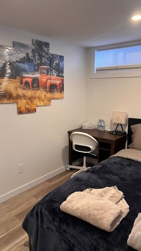 #5 (5*Room Downtown) Free Parking{6km 4m Airport}