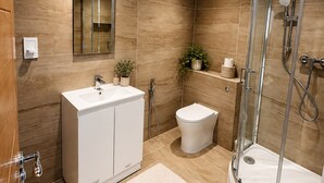 Unclassified image, 3 of 6, button - Cosy and clean studio suitable for 2 people (London)