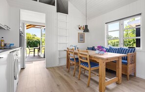 Kitchen - Beautiful home in Slagelse with WiFi (Slagelse)