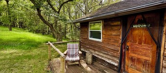 Whitetail Nook - Cozy Secluded Cabin