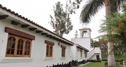 Cozy 12BR House with Pool in Pachacamac