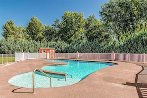 Pool - FairBridge Inn Express Buffalo (Buffalo)