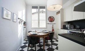 Unclassified image, 4 of 37, button - 180M² TIMELESS CHARACTER WITH A PRIVATE TERRACE OFFERING BREATHTAKING 360° VIEWS (Firenze)