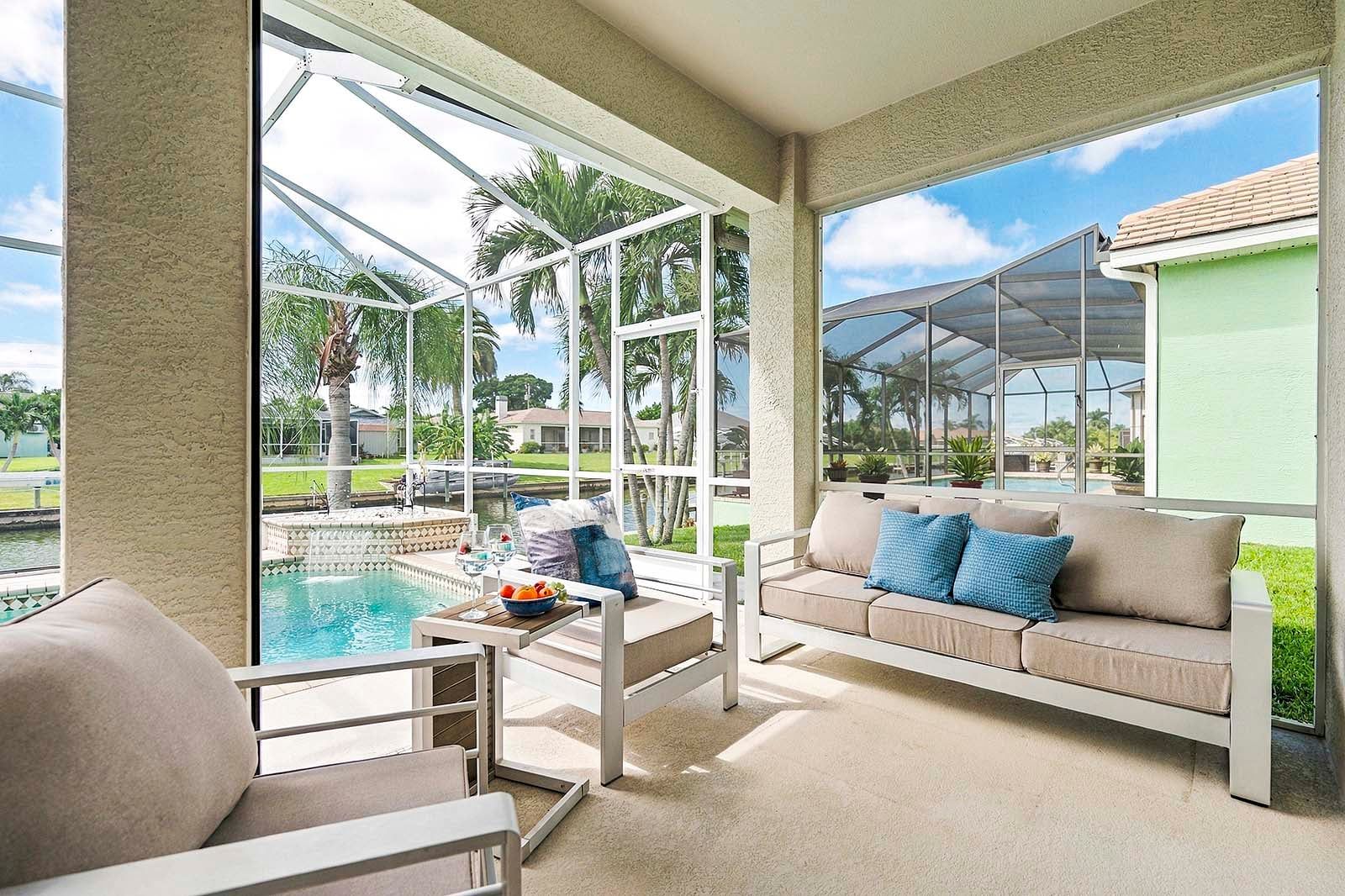 Outdoor Sitting Area Great for Watching TV or Reading