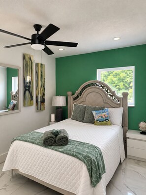 Unclassified image, 2 of 29, button - 5 Bed - 3 Full Bath - pool home - 10 mins to beach (Pompano Beach)