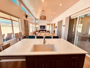 Interior - Torrey 3 Bed Home - RV Hookups, Hot Tub, Pool Table, BBQ. Centrally located (Torrey)