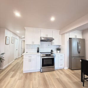 Unclassified image, 5 of 16, button - La Perle. One Bedroom, Where Luxury Meets the Tide (Seattle)