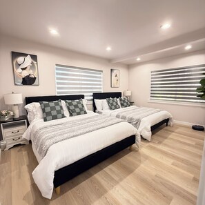 Unclassified image, 2 of 16, button - La Perle. One Bedroom, Where Luxury Meets the Tide (Seattle)