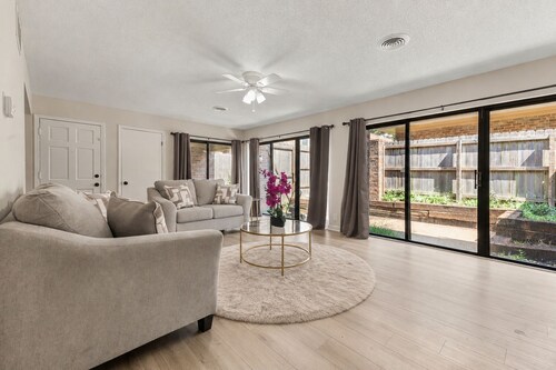 Delightful 3-bedroom condo with AC in Germantown