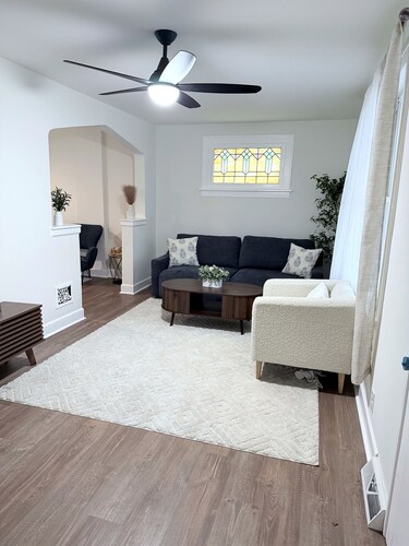 3-bedroom country house in perfect St. Louis with AC comfort