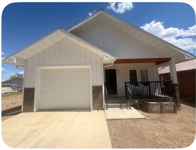 3 bedroom Small Town Stay