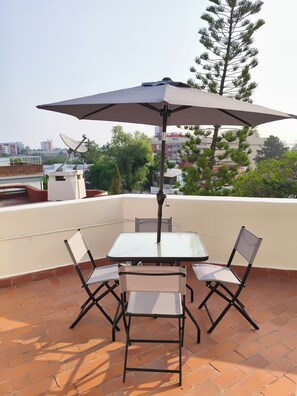 Khu ẩm thực ngoài trời