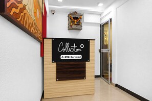 Unclassified image, 3 of 42, button - Collection O Santacruz Metro Station (Mumbai)