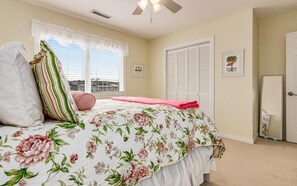 Room - Coastal Cottage | Ocean Views | Walk to the Beach (Bald Head Island)