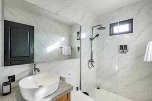 Unclassified image, 4 of 18, button - Modern Studio in the Heart of Uluwatu (no desk) (South Kuta)