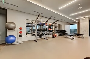Unclassified image, 4 of 25, button - Rooftop Pool + Skyline Views • Near Rainey Street + Downtown | Panoramic Summit (Austin)