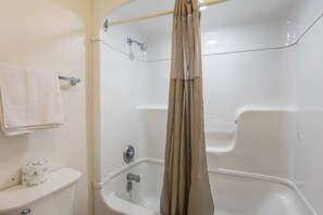 Unclassified image, 3 of 25, button - 2 FULL BEDS | KITCHEN (Dothan)