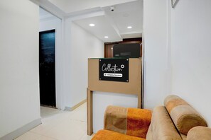 Ảnh chưa phân loại, 2 trong số 43 ảnh, nút