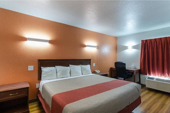 Holiday Home Facilities and Services - 1 Queen Bed | Non-Smoking (Stockton)