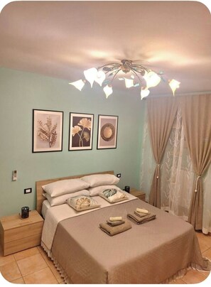 Unclassified image, 2 of 17, button - Casa Sofia (with a private garden) (La Spezia)