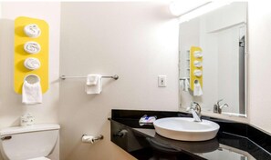 Unclassified image, 2 of 19, button - 1 King Bed | Mob Acc Tub, Nsmk (Little Rock AR)