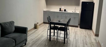 2 Queen Beds|Suite| NS| Micfridge