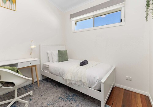 Esplanade Lake House, Pet Friendly
