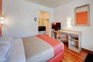 Room - MS6 Southington |1 Full Bed | (Southington)