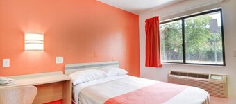 MS6 Southington |1 Full Bed |