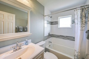 Bathroom - Heated Pool, Fishing Dock! Florida Escape on Canal (Port Charlotte)
