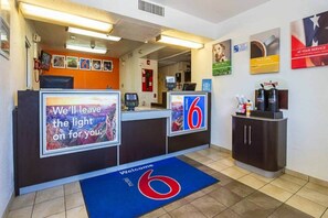 Floor plan - 1 Full Bed | ADA/Tub (MESA)