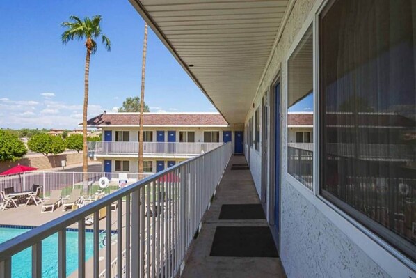 Holiday Home Exterior [summer] - 1 Full Bed | ADA/Tub (MESA)