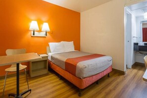 Bedroom - 1 Full Bed | ADA/Tub (MESA)