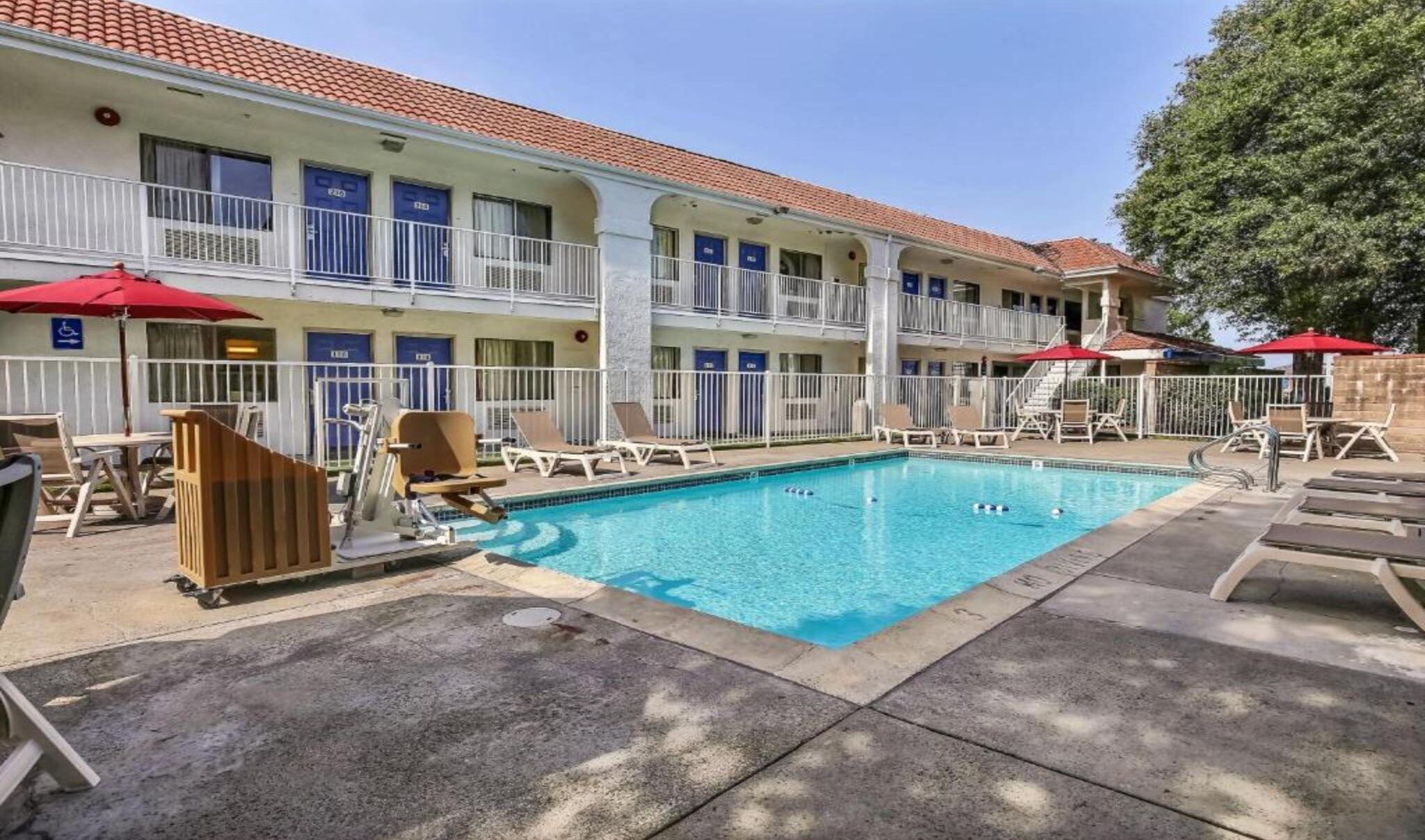 Holiday Home Swimming Pool