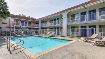 Holiday Home Swimming Pool