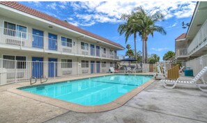 Holiday Home Swimming Pool - Spacious QueenBed|Pool,Free Parking (Costa Mesa)